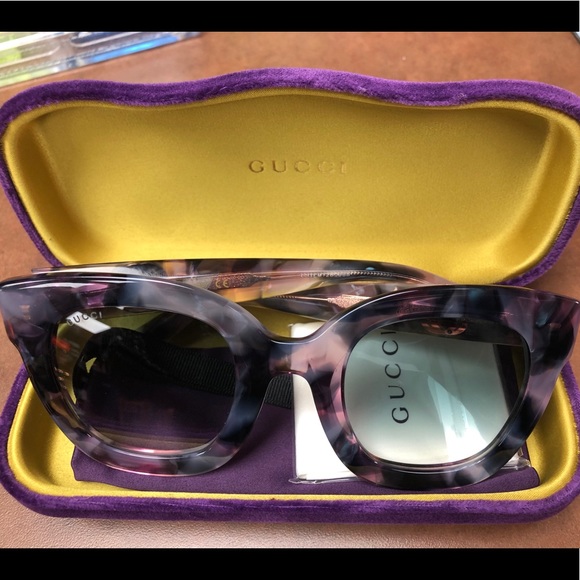 Authentic Gucci 00216s Pink Sunglasses - Picture 2 of 5